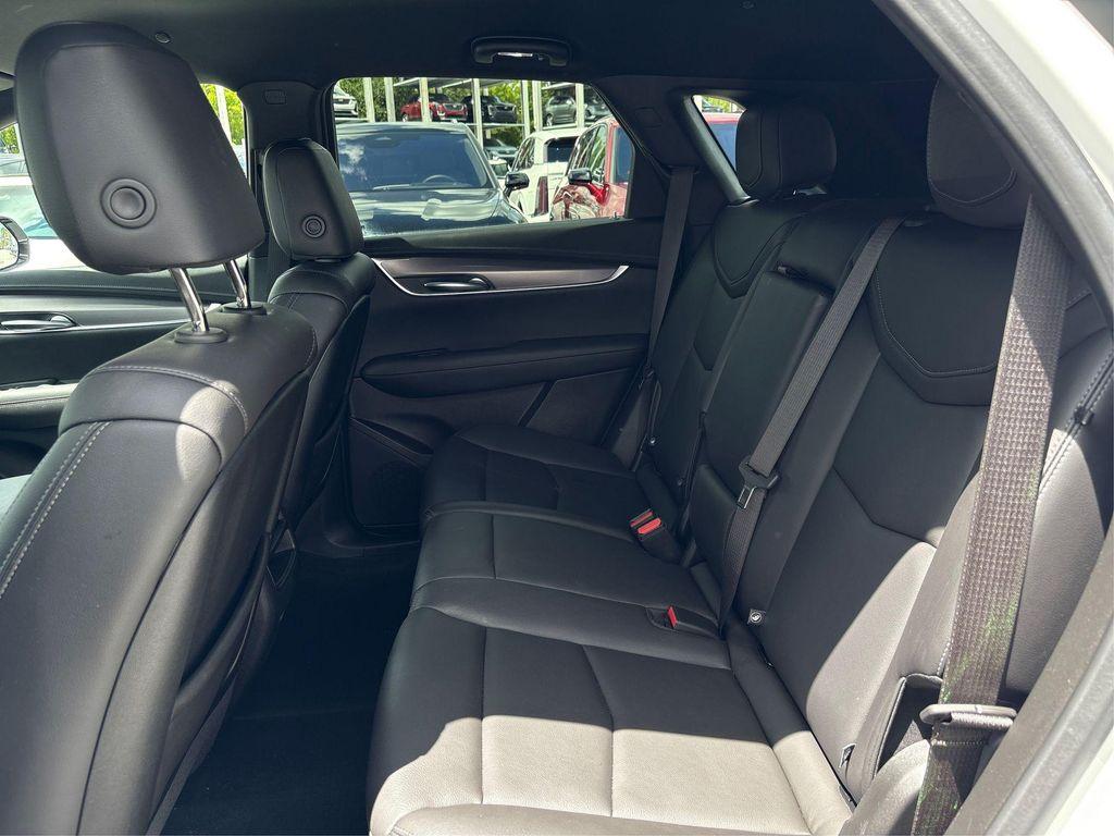 used 2023 Cadillac XT5 car, priced at $24,890