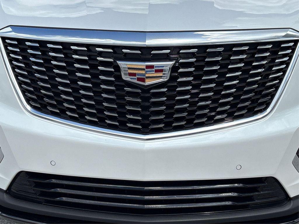 used 2023 Cadillac XT5 car, priced at $24,890