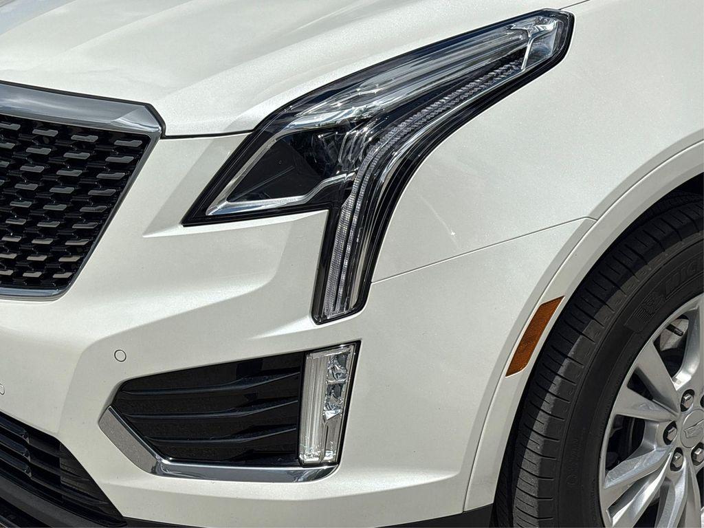 used 2023 Cadillac XT5 car, priced at $24,890