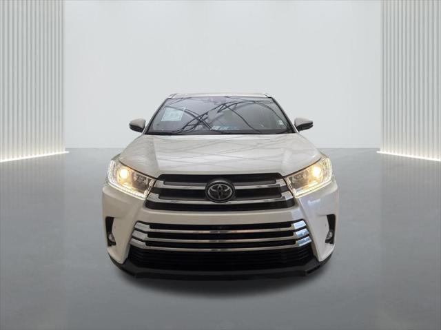 used 2019 Toyota Highlander car, priced at $26,200