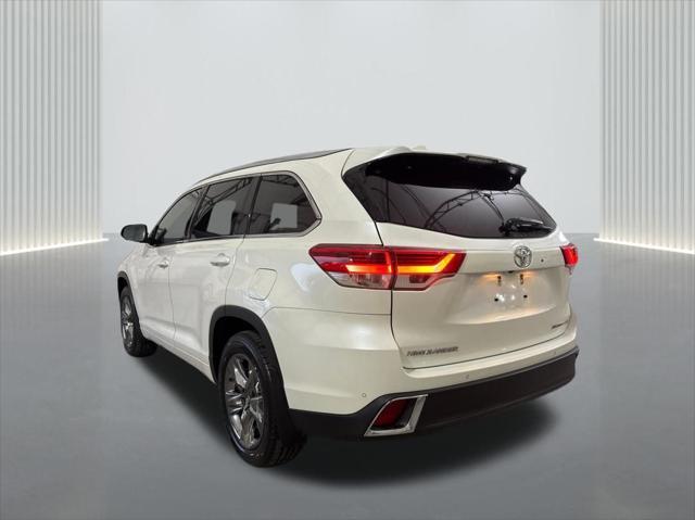 used 2019 Toyota Highlander car, priced at $26,200