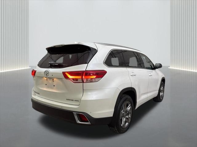 used 2019 Toyota Highlander car, priced at $26,200