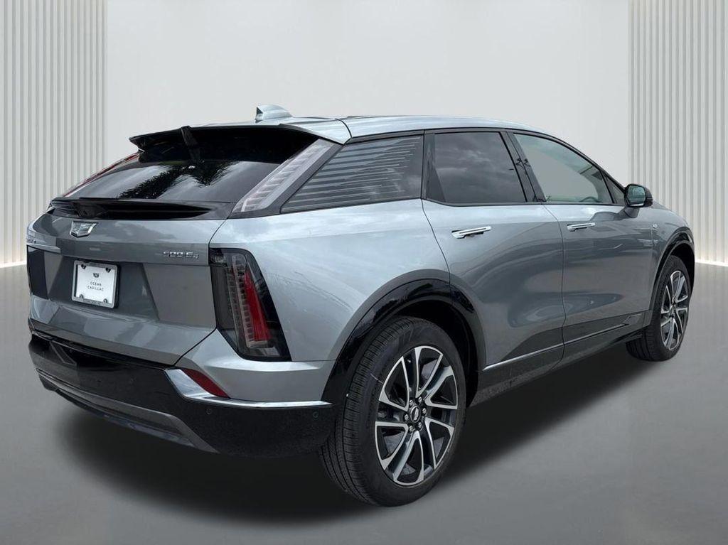 new 2025 Cadillac OPTIQ car, priced at $55,615