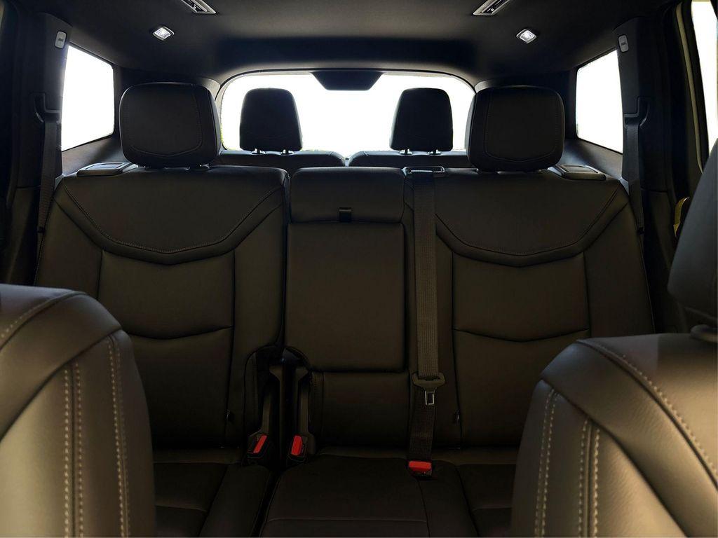 new 2025 Cadillac XT6 car, priced at $48,690