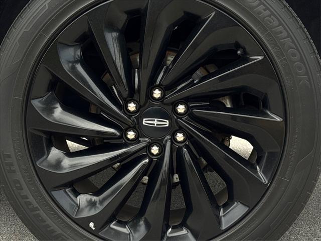 used 2021 Lincoln Navigator car, priced at $32,995