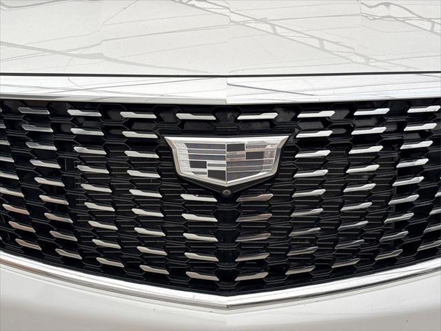 new 2024 Cadillac XT5 car, priced at $49,491