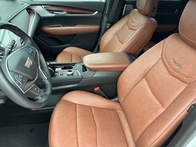 new 2024 Cadillac XT5 car, priced at $49,491