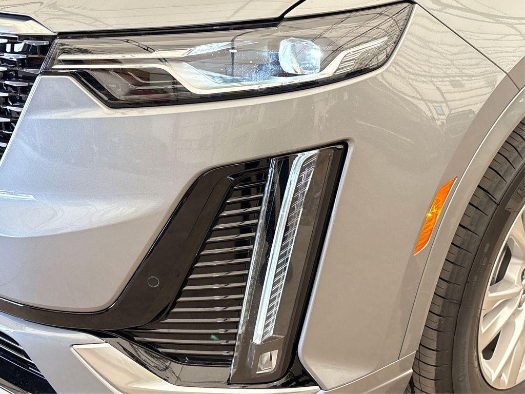 new 2025 Cadillac XT6 car, priced at $40,250