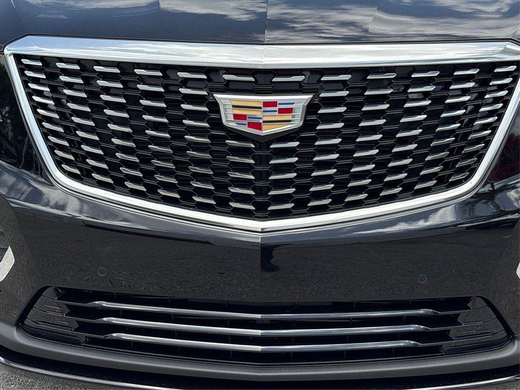 new 2025 Cadillac XT5 car, priced at $41,450