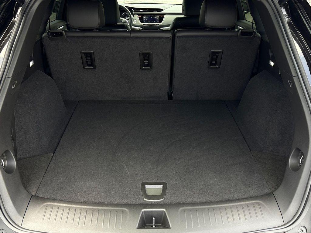 new 2025 Cadillac XT5 car, priced at $41,450