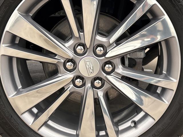 new 2025 Cadillac XT6 car, priced at $49,550