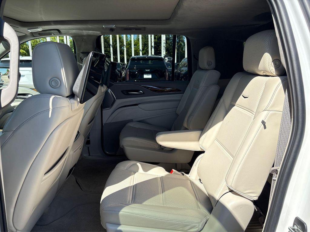 used 2024 Cadillac Escalade ESV car, priced at $88,790