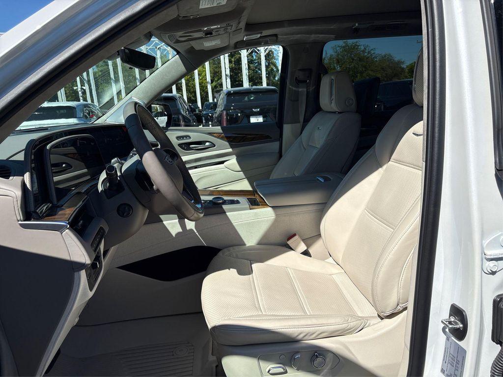 used 2024 Cadillac Escalade ESV car, priced at $88,790