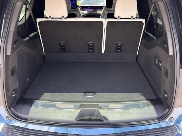 new 2025 Cadillac Escalade ESV car, priced at $127,040
