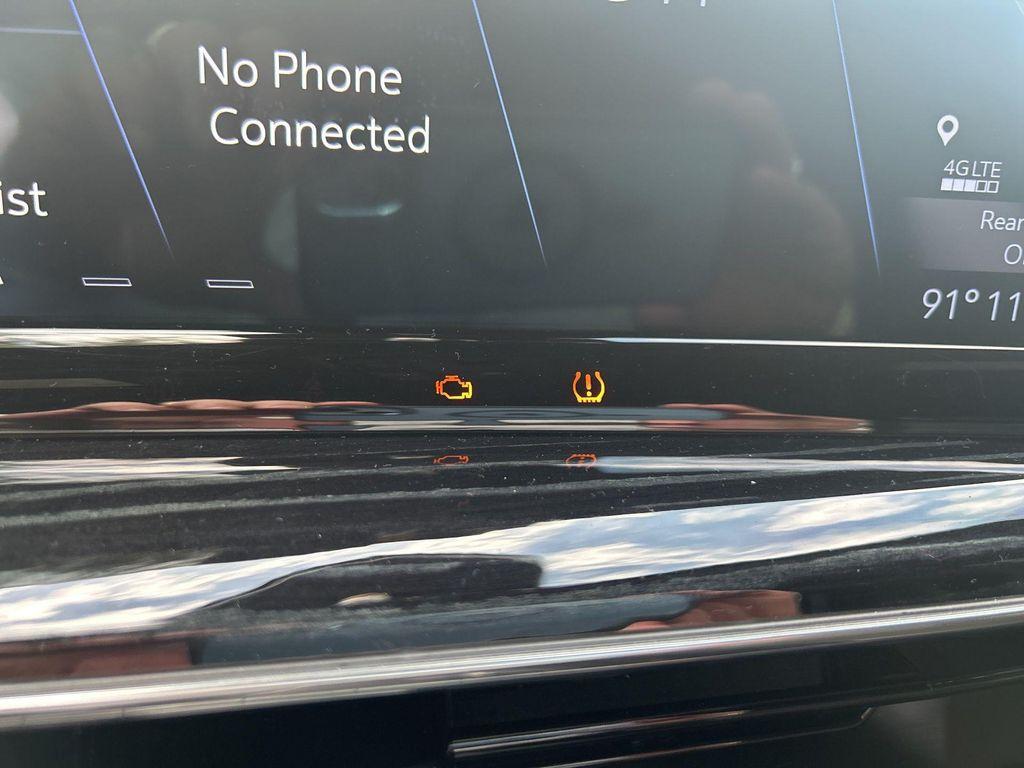 used 2021 Cadillac Escalade ESV car, priced at $52,764