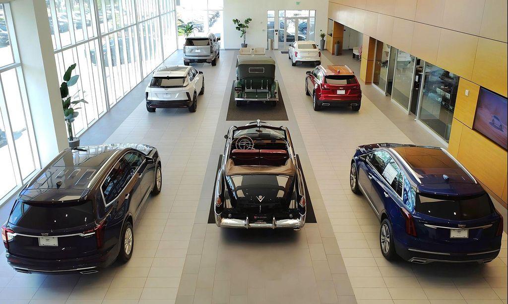 new 2025 Cadillac XT4 car, priced at $41,990