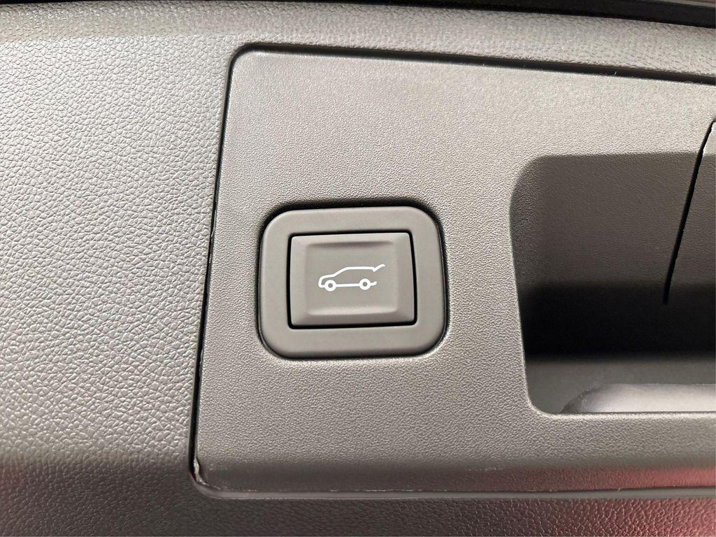 new 2025 Cadillac XT4 car, priced at $42,615