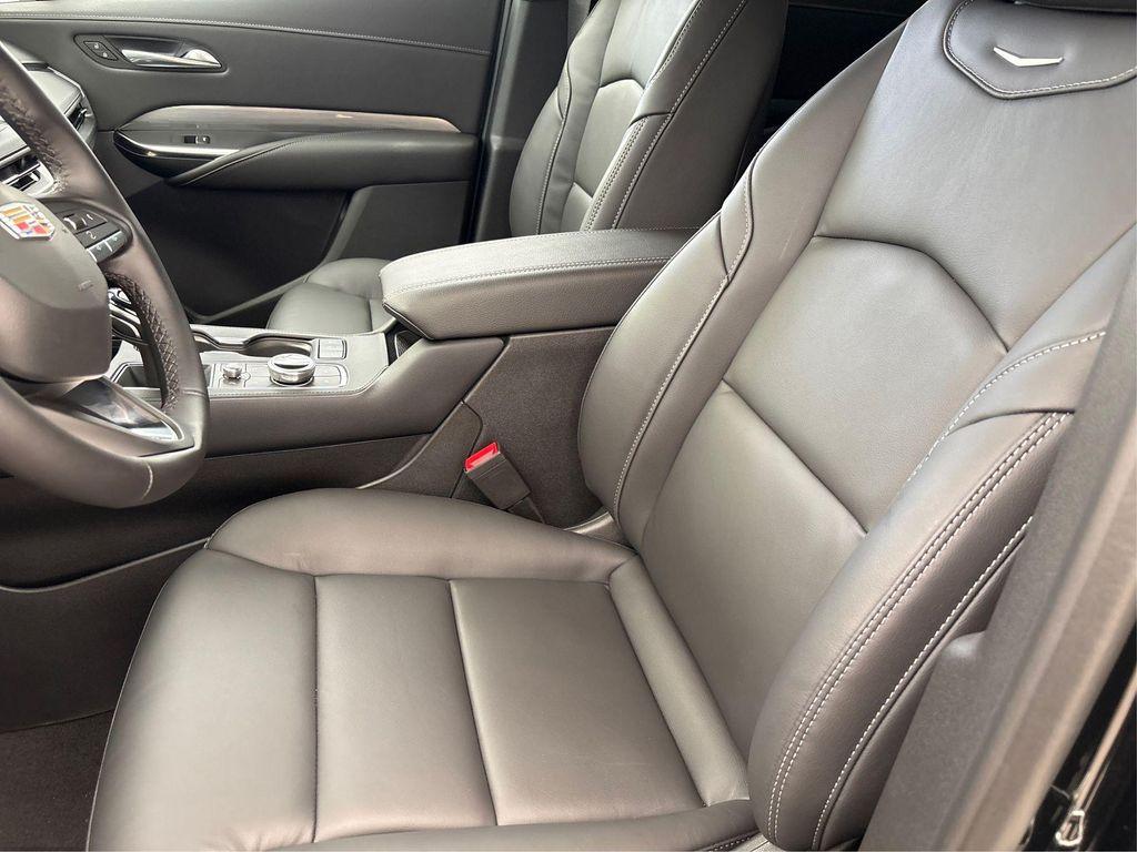 new 2025 Cadillac XT4 car, priced at $42,615