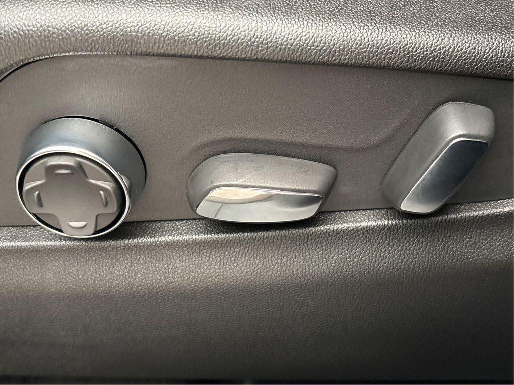 new 2025 Cadillac XT4 car, priced at $42,615