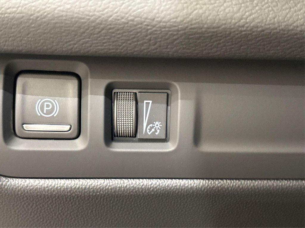 new 2025 Cadillac XT4 car, priced at $41,990