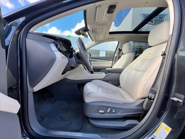 used 2021 Cadillac XT5 car, priced at $28,500