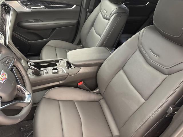 new 2025 Cadillac XT6 car, priced at $59,865