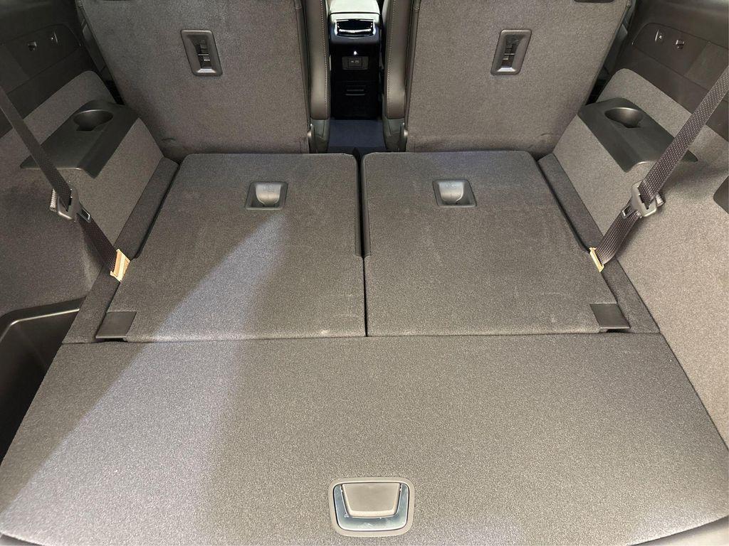 new 2025 Cadillac XT6 car, priced at $46,850
