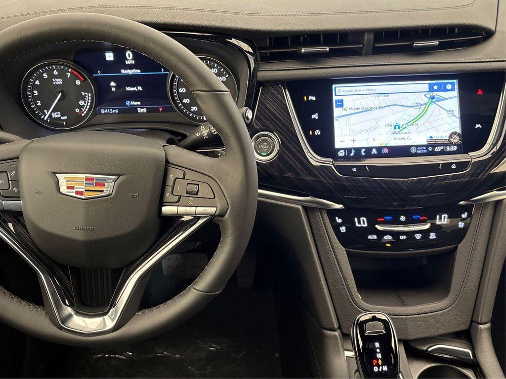 new 2025 Cadillac XT6 car, priced at $46,850