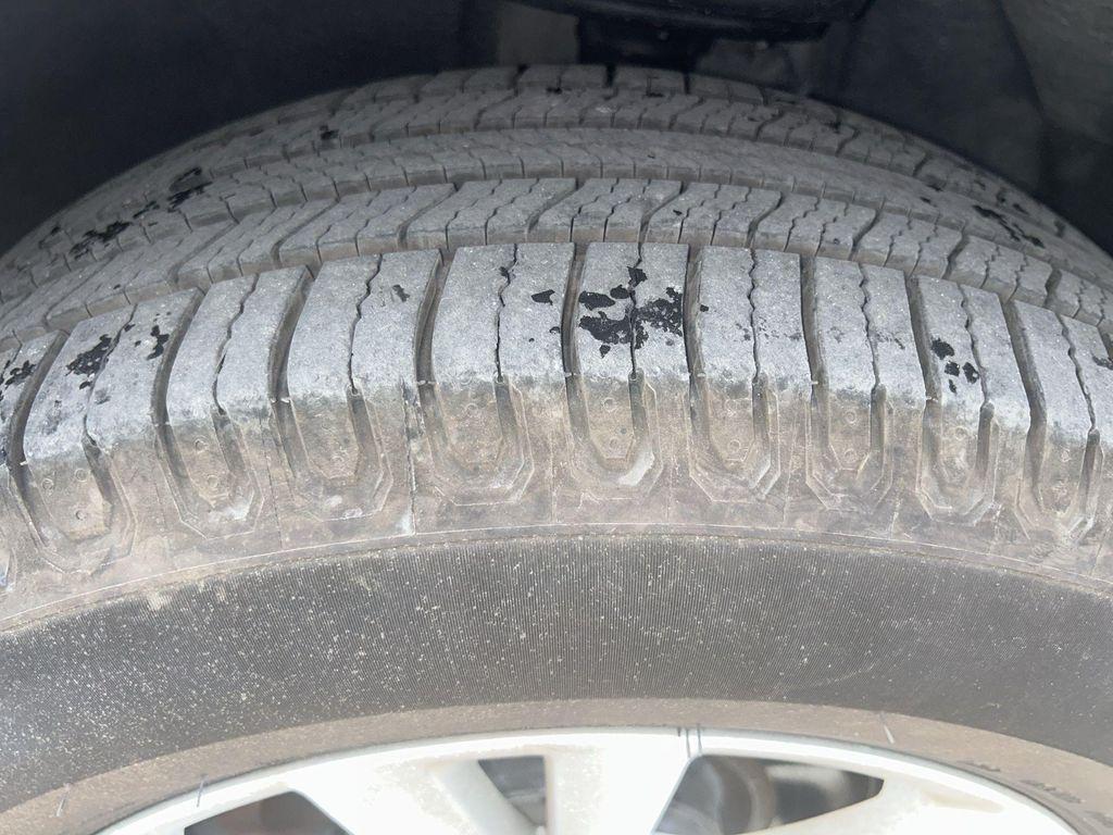 used 2023 Cadillac XT5 car, priced at $27,600