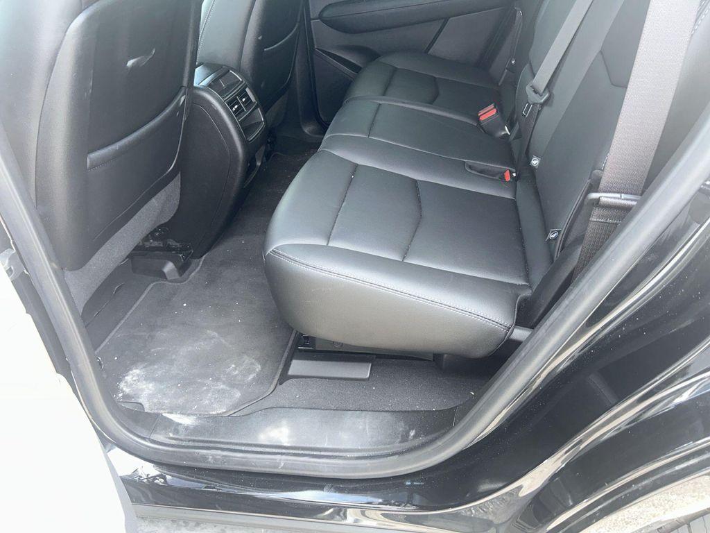 used 2023 Cadillac XT5 car, priced at $27,600