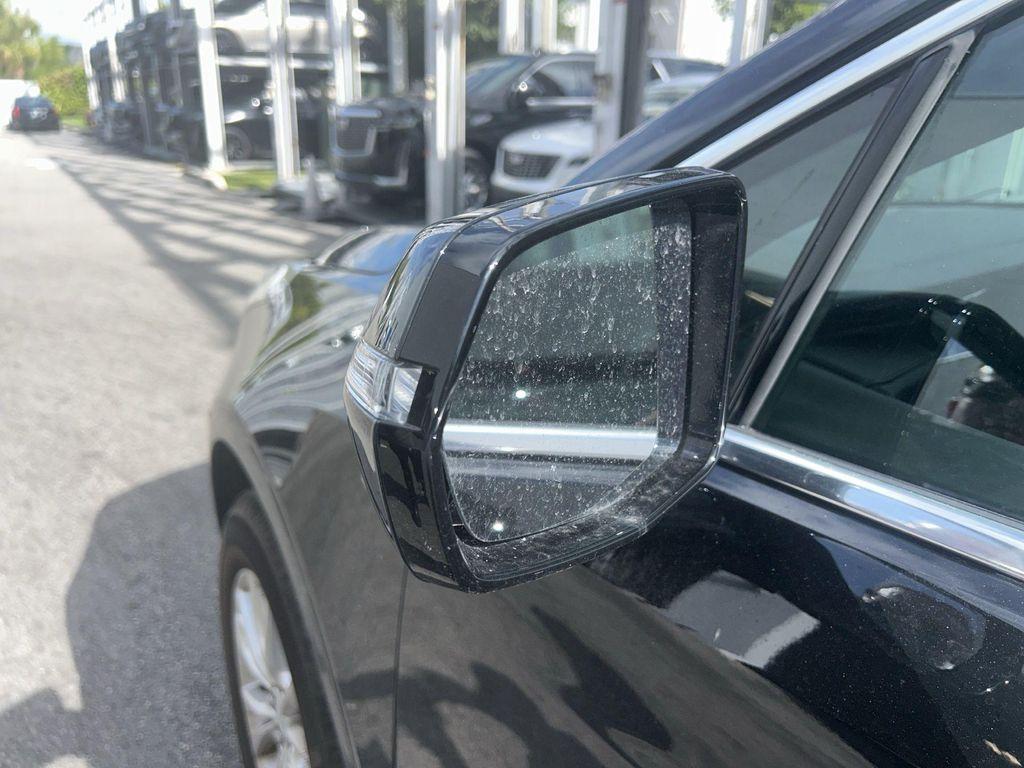 used 2023 Cadillac XT5 car, priced at $27,600