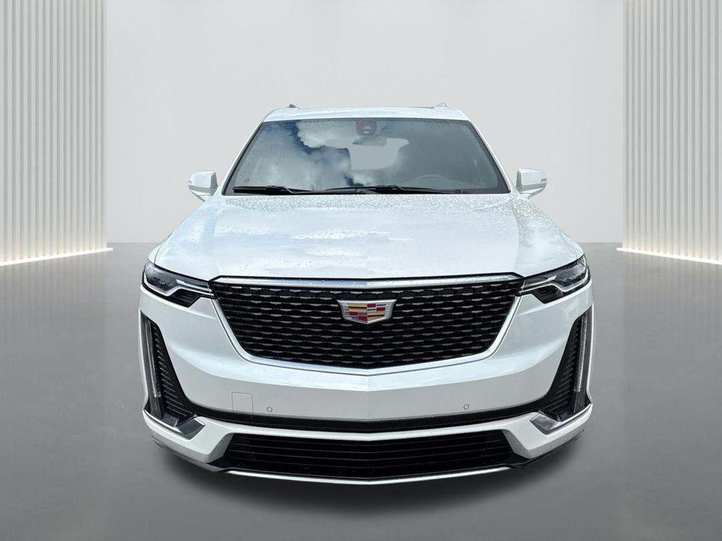 new 2025 Cadillac XT6 car, priced at $44,995