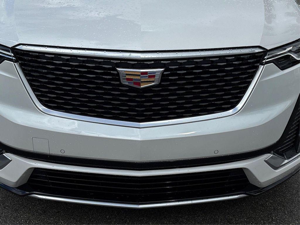 new 2025 Cadillac XT6 car, priced at $44,995