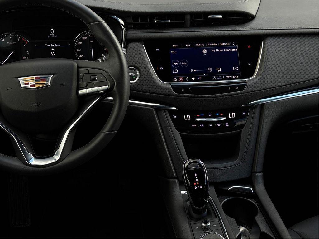 new 2025 Cadillac XT6 car, priced at $44,995