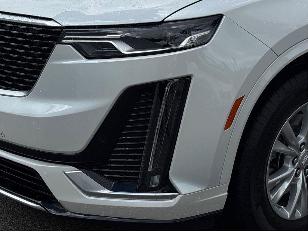 new 2025 Cadillac XT6 car, priced at $44,995