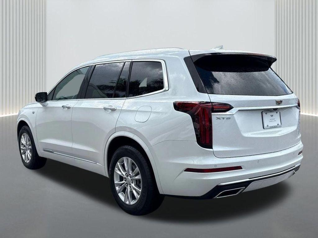 new 2025 Cadillac XT6 car, priced at $44,995