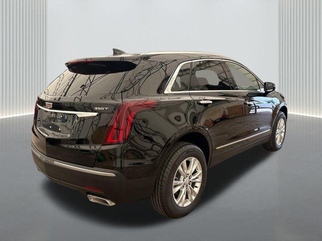 new 2025 Cadillac XT5 car, priced at $35,995