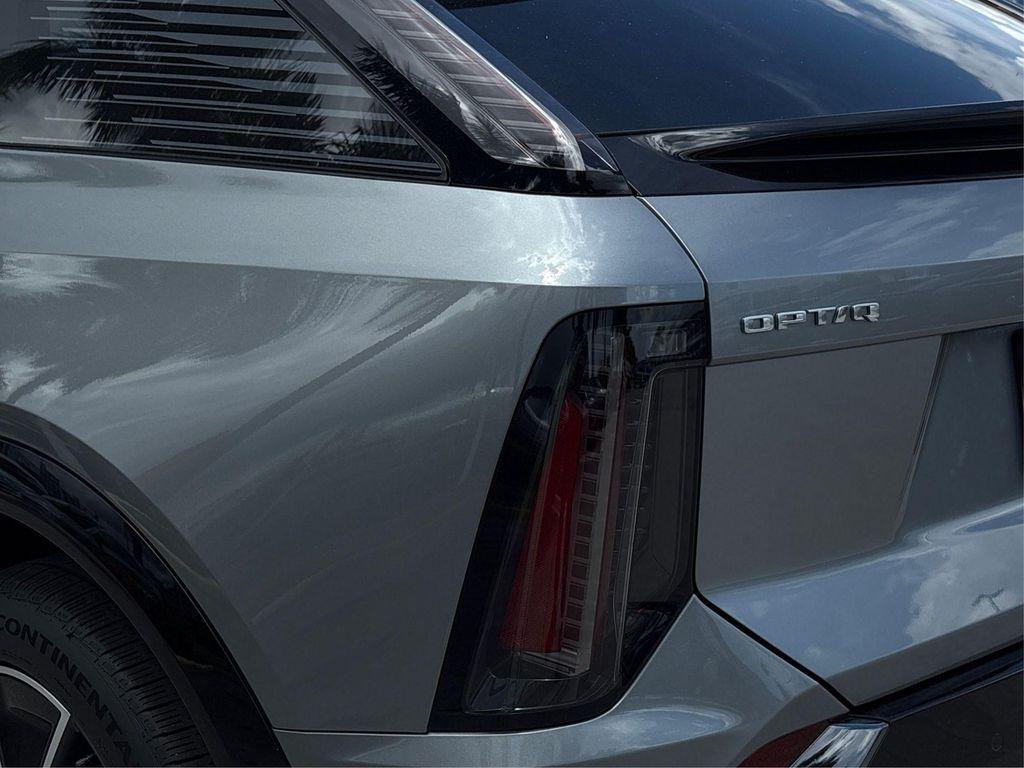 new 2025 Cadillac OPTIQ car, priced at $52,215
