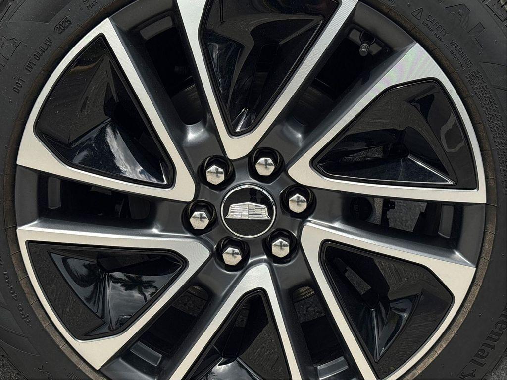 new 2025 Cadillac OPTIQ car, priced at $52,215