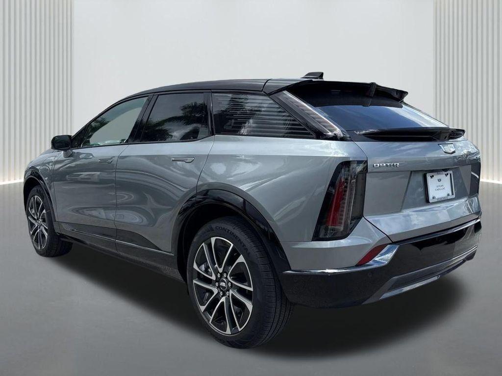 new 2025 Cadillac OPTIQ car, priced at $52,215