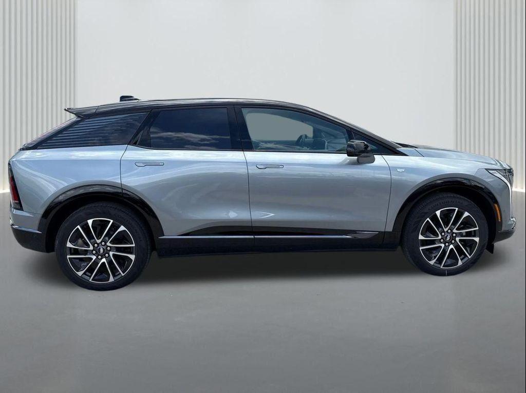 new 2025 Cadillac OPTIQ car, priced at $52,215