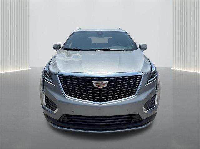new 2025 Cadillac XT5 car, priced at $50,590