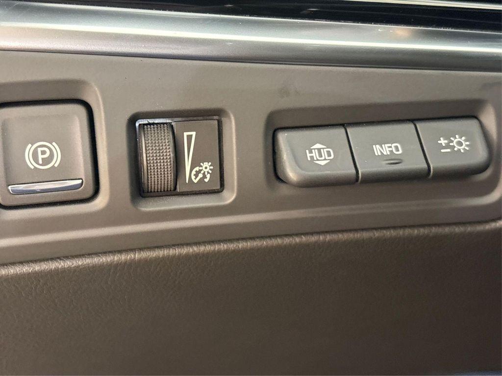 new 2025 Cadillac XT6 car