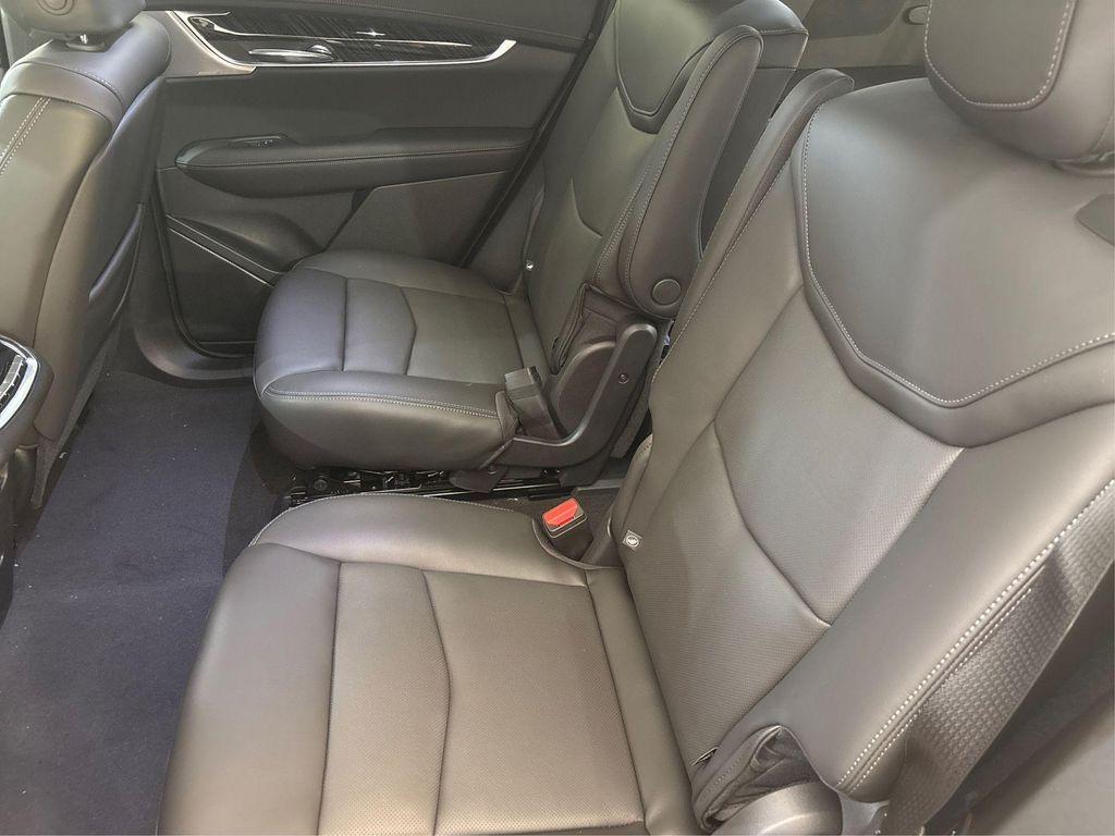 new 2025 Cadillac XT6 car