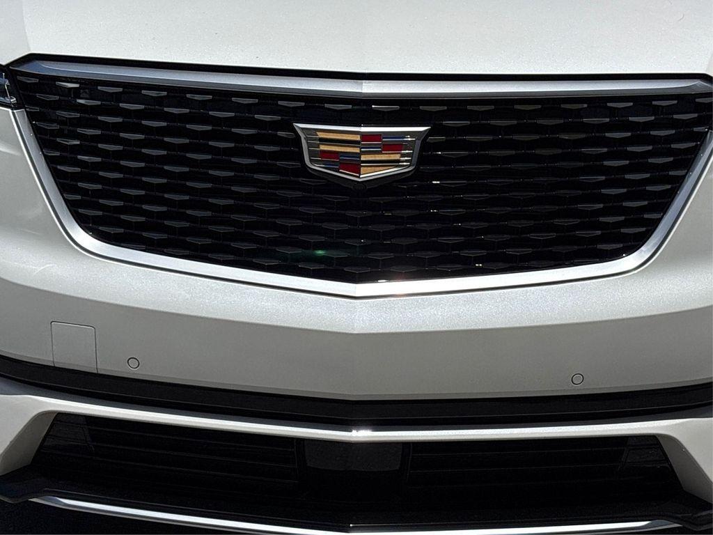 new 2025 Cadillac XT6 car, priced at $70,215