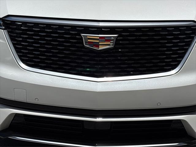 new 2025 Cadillac XT6 car, priced at $70,215