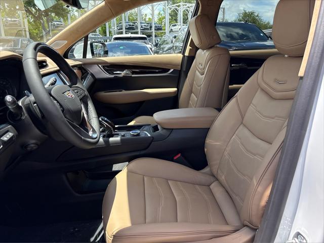 new 2025 Cadillac XT6 car, priced at $70,215