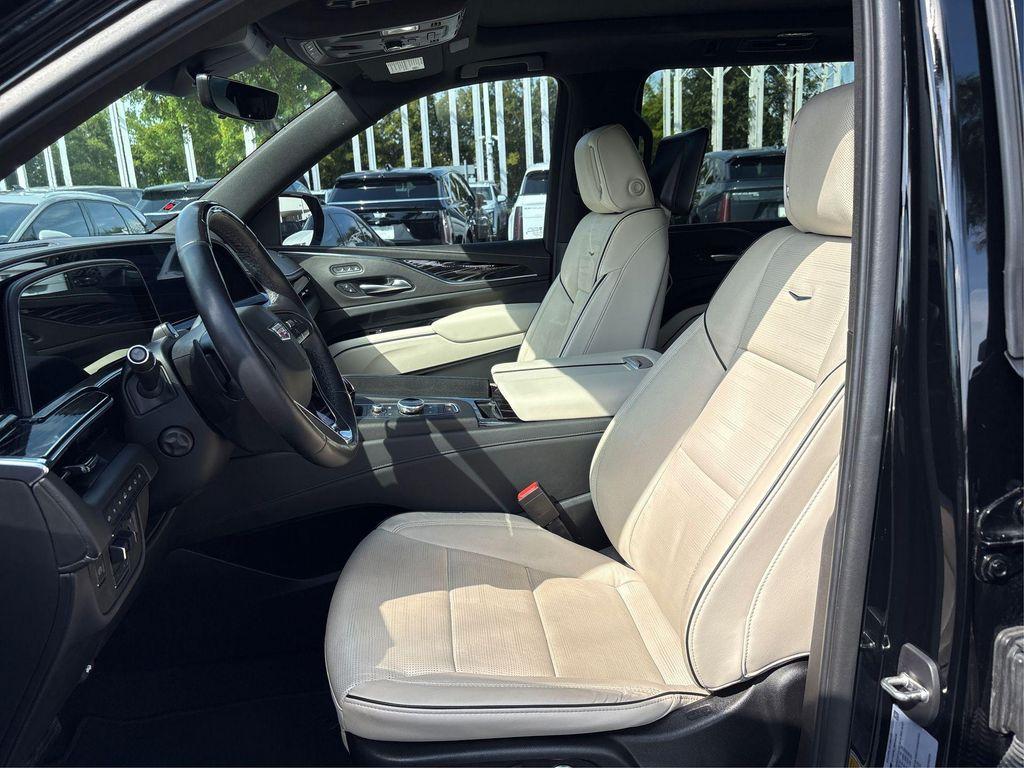used 2021 Cadillac Escalade ESV car, priced at $67,694