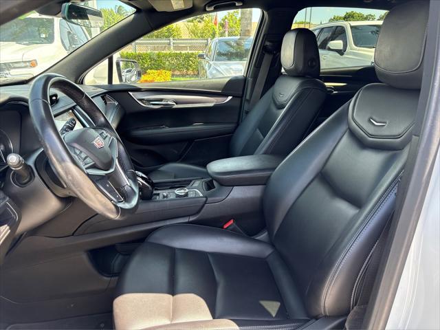used 2022 Cadillac XT5 car, priced at $27,990