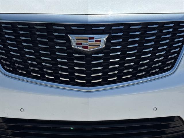 used 2022 Cadillac XT5 car, priced at $27,990